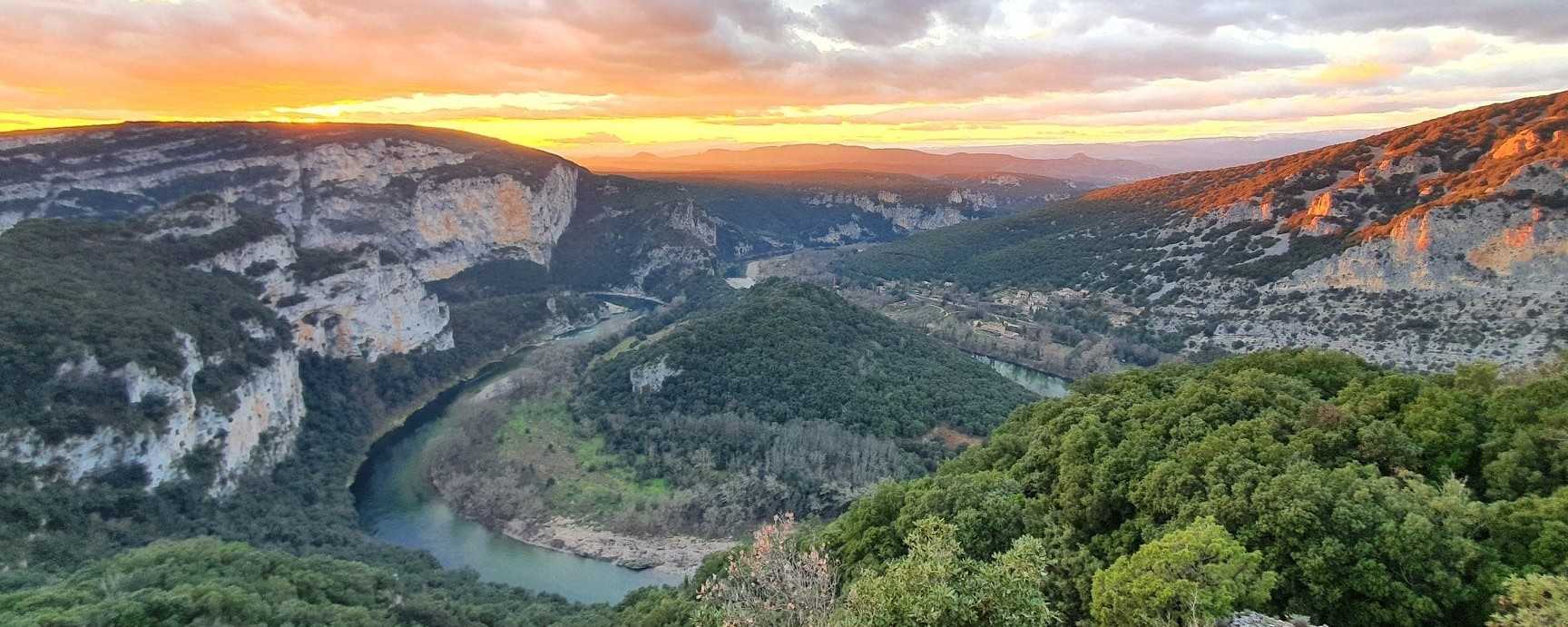 La Rouvière les Pins*** Vagnas